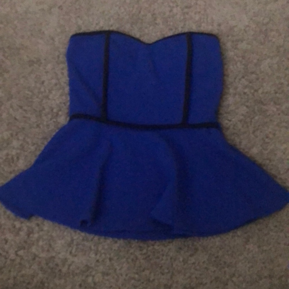 Strapless top